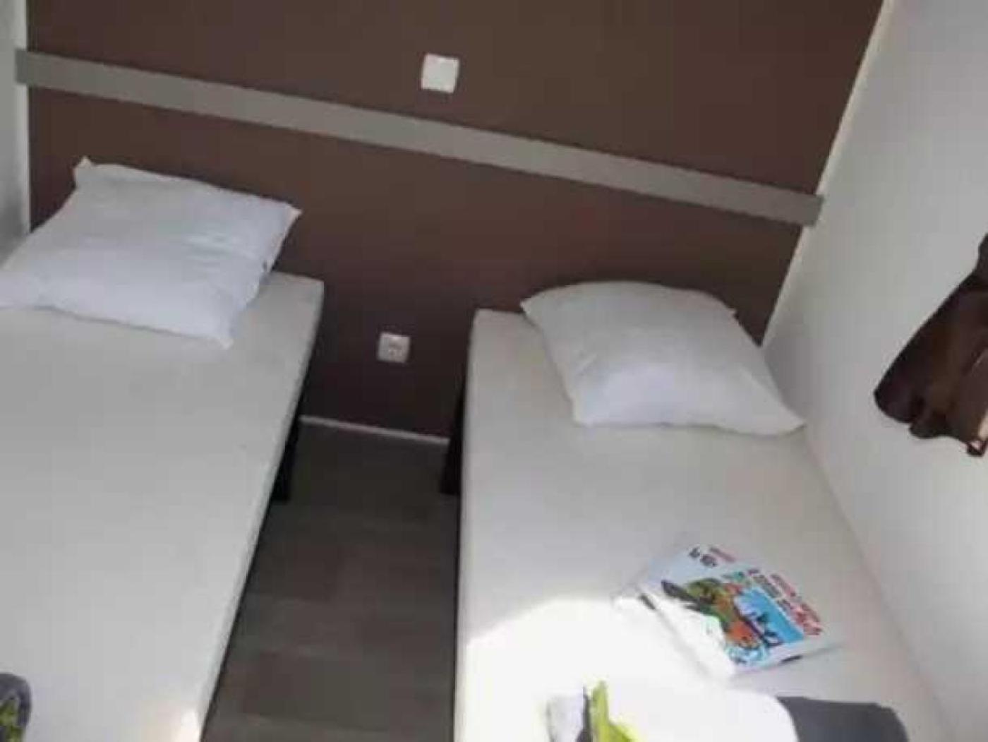 4 Etoiles - Piscine - Eed0fi * Thegra